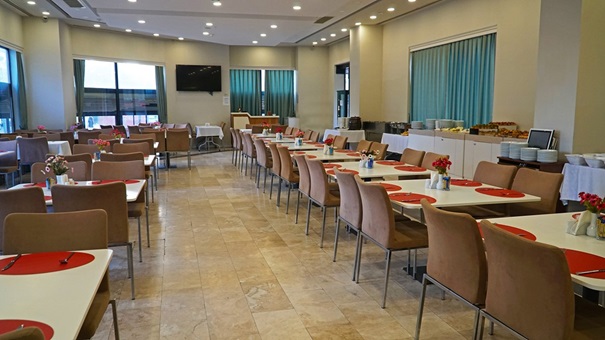 Küçükçekmece Öğretmenevi - 2025 Yılı Fiyatları ve Otel Özellikleri 5 Küçükçekmece Öğretmenevi Restorant